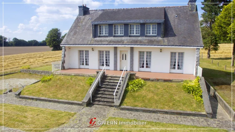 Large Family Home of 172m² in Lanvaudan - Rural Setting