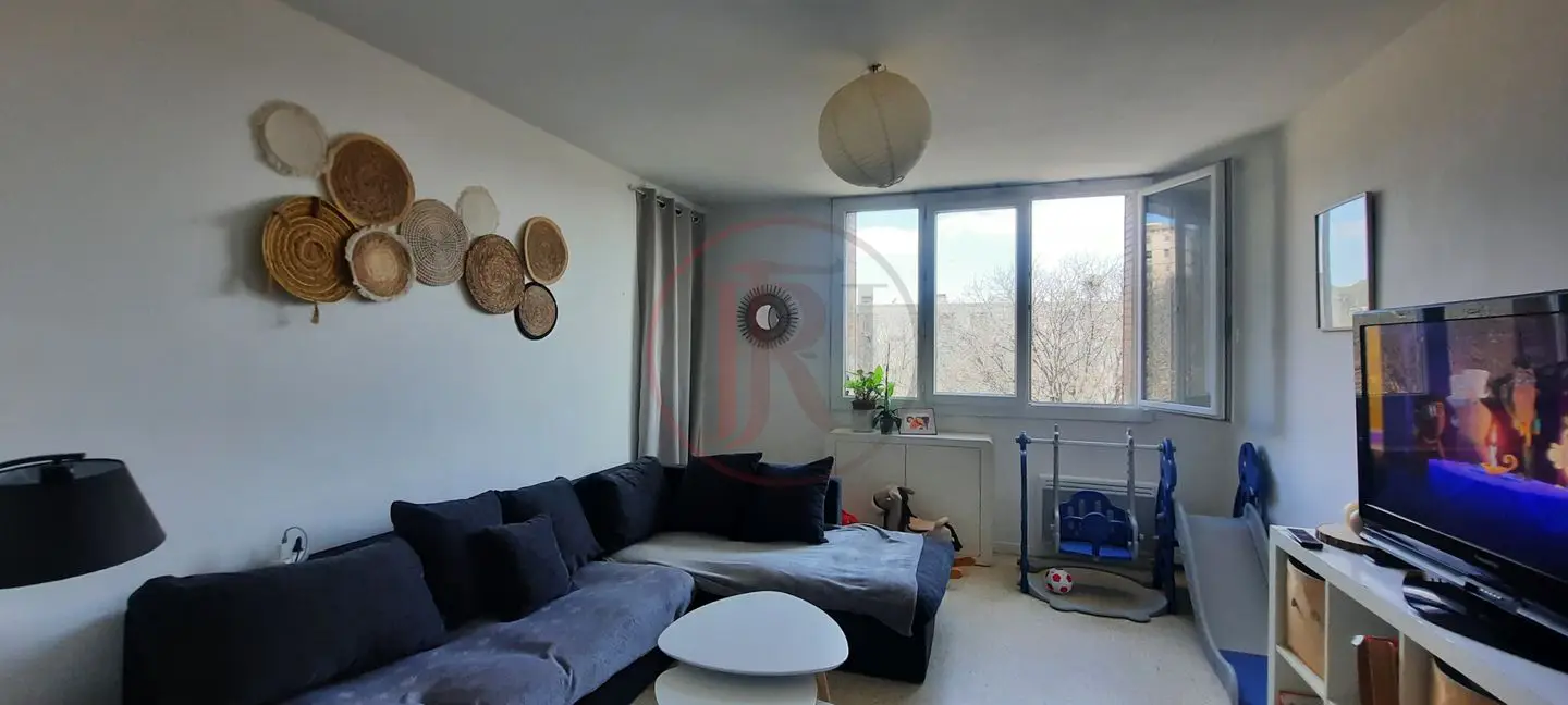 Apartment for sale in Nîmes — 1 bedroom, 62 m² photo 4