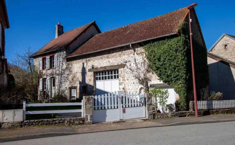 Charming Stone House with a Secluded Courtyard, Sunny Garden and Barn photo 2