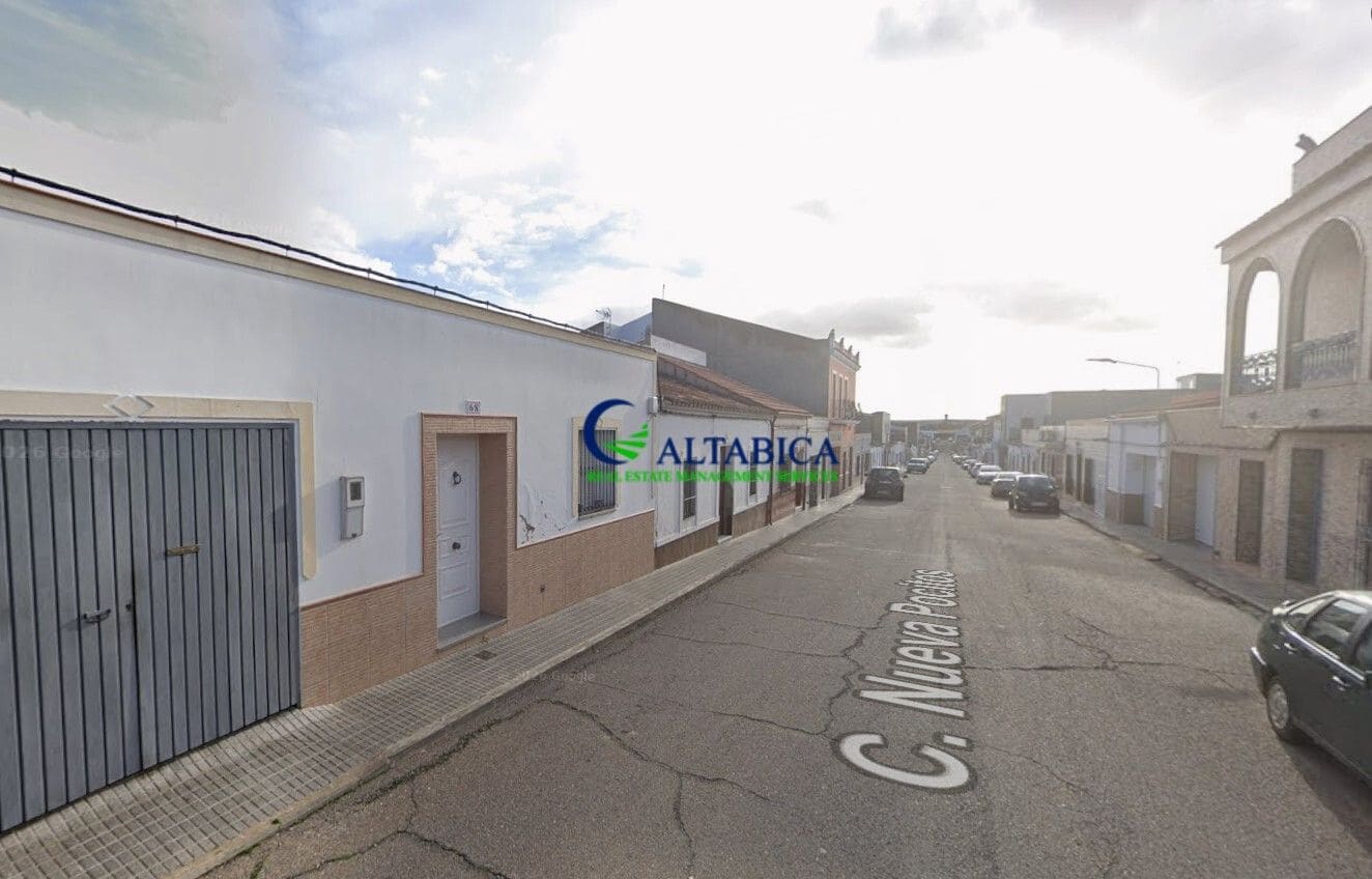 Villa for sale in Arroyo de San Serván, Badajoz photo 3