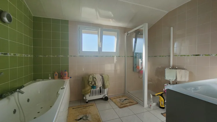 20 Minutes from Gisors, Renovated 150 m² Townhouse photo 5