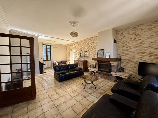Stone House with Outbuilding on 5,500 m² of Land photo 2