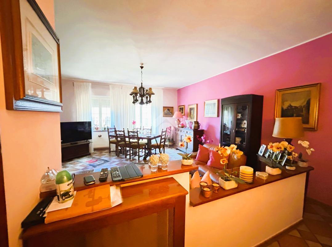 Property in Montelanico photo 2