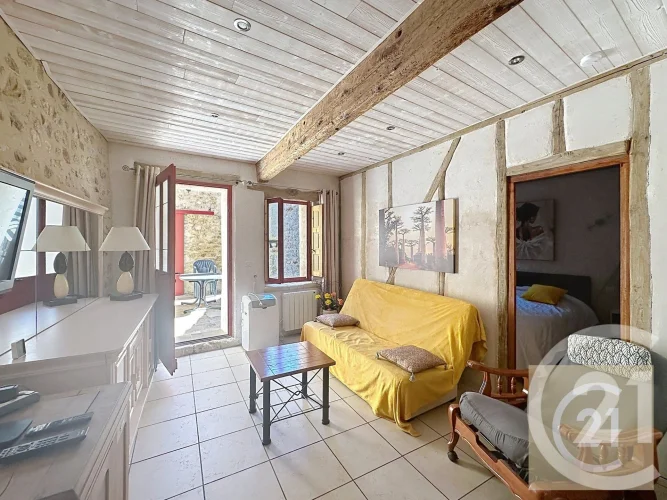 Discover this Charming House in Quarantea True Haven of Peace Featuring a Magnificent Façade. The photo 3