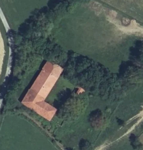 Authentic Country House, Outbuildings, on 5632 m² of Land photo 3