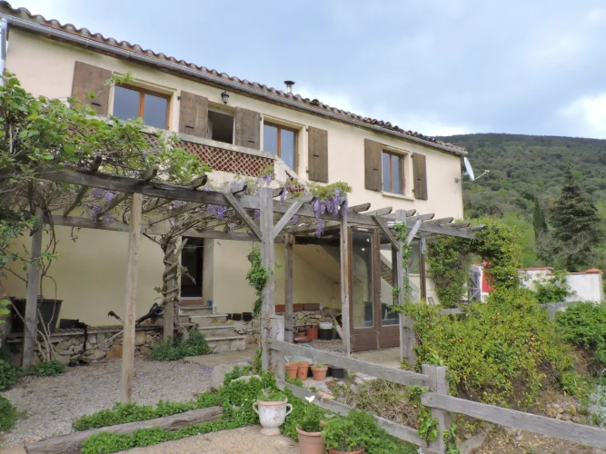 Lovely House in Quiet Location with Garden