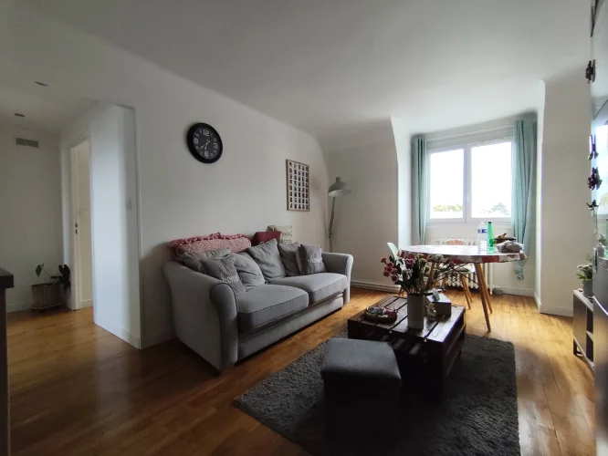 Very Nice, High-Standard 3-Bedroom Apartment with Magnificent Views of the