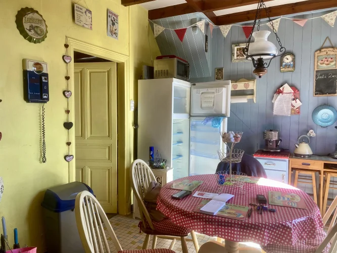 Charming Detached Village Property with Large Barn and 2,744 m² of Land photo 4
