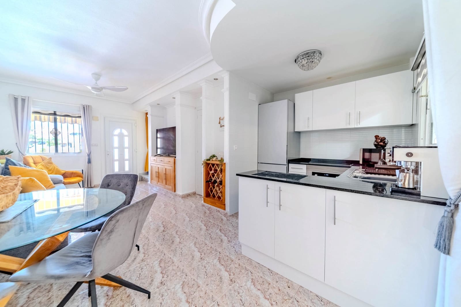 Townhouse for sale in Villamartin, Orihuela, Alicante photo 3