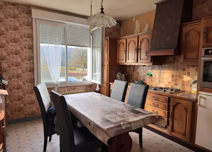 Detached Stone and Slate Property(117 sqm), Situated in a Hamlet, in the Area of Carnoet, with a photo 3
