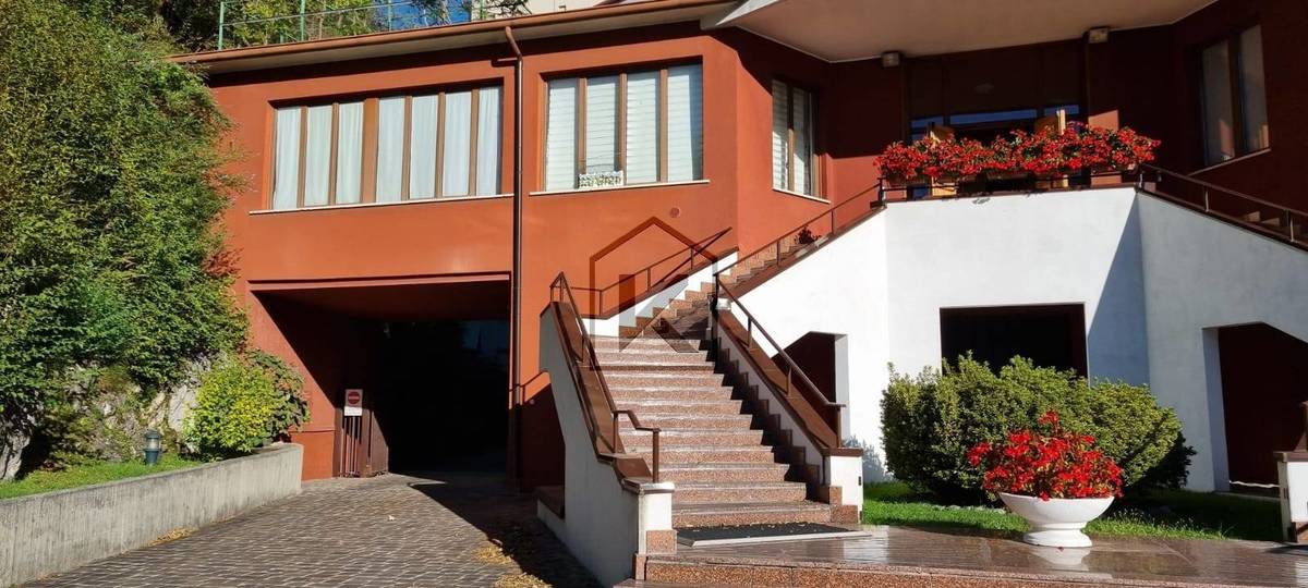 1 bedroom apartment, 85 m² Valbrona, Como (province) photo 2