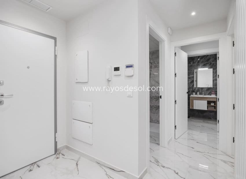 Apartment for sale in San Miguel de Salinas, Alicante photo 3