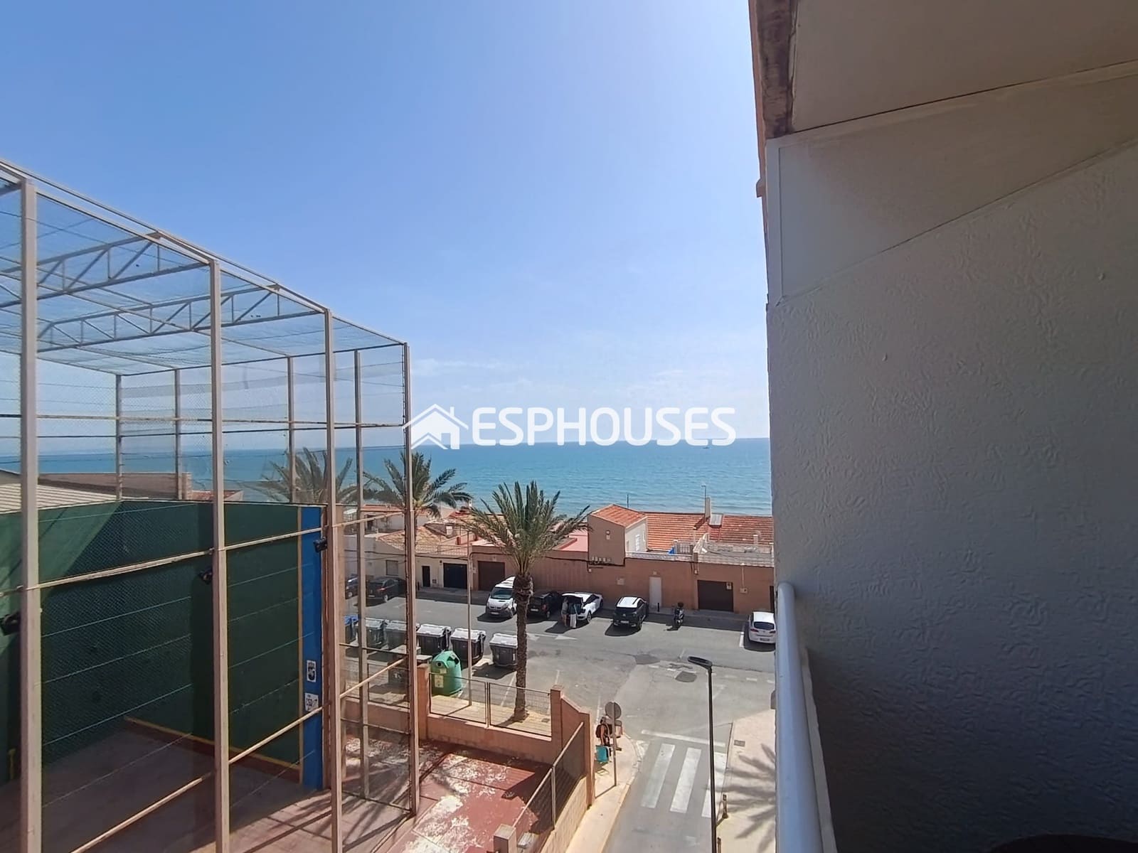 Apartment for sale in Guardamar Playa, Guardamar del Segura, Alicante photo 4