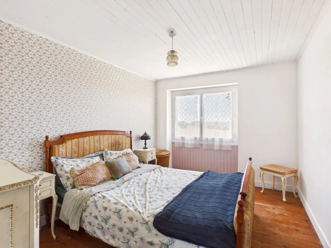 Charming 3-Bedroom Village House in Nanteuil-En-Vallée photo 4