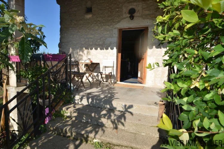 A Renovated Stone Farmhouse with in Depended Guest House and Barn, Set in the Countryside with Beaut photo 2