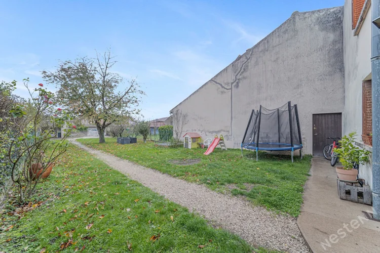 30s House for Sale in Verdun-Ciel - 4 Rooms, 88 m², 450 m² Lot photo 2