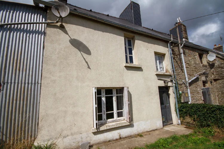 Manche: Character Semi Detached House to Renovate in Beautiful Normandie Countryside. photo 4