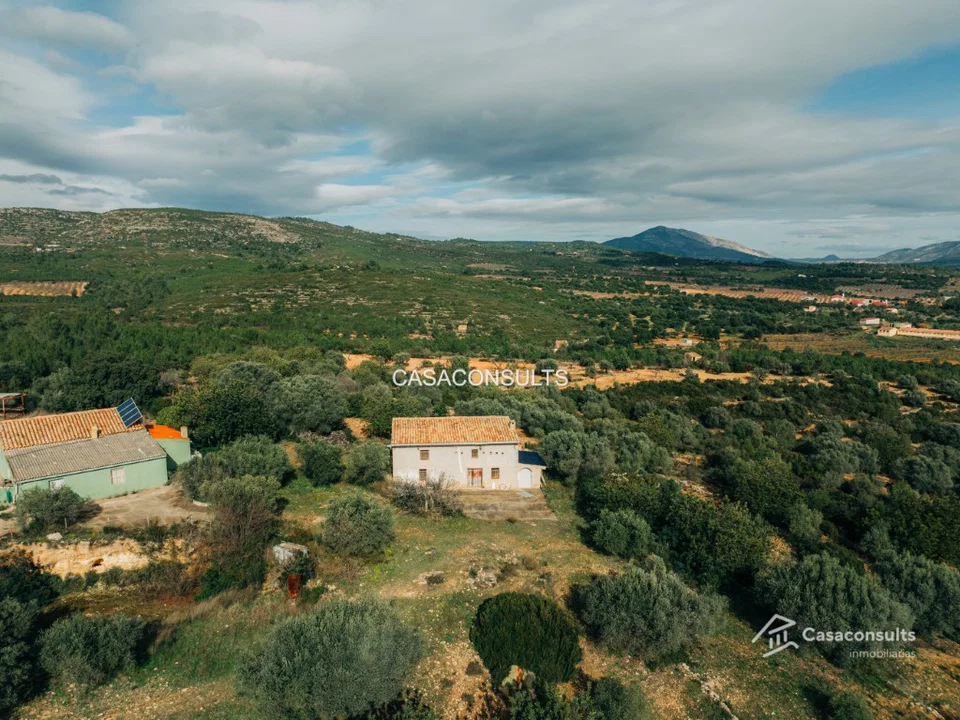 Country house in Les Useras, Castellon