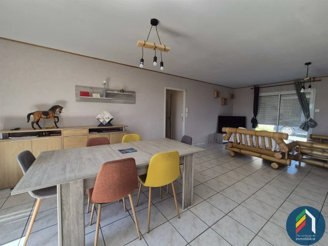 Bungalow in Réaumur photo 3