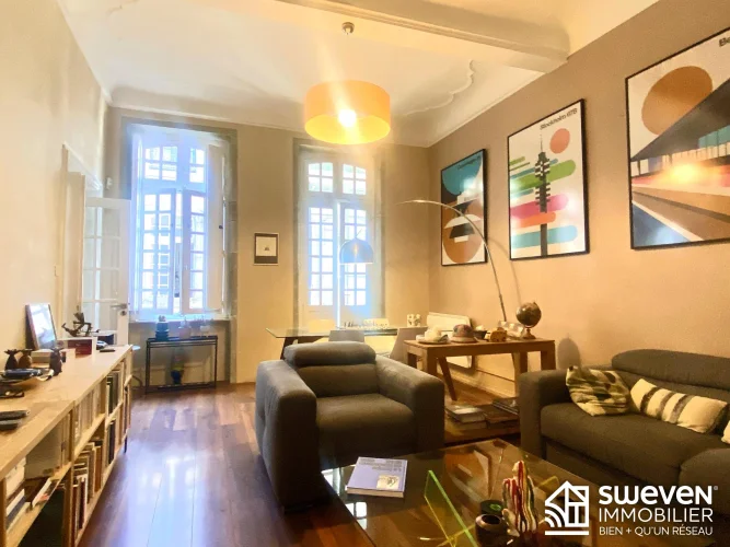 Charming Apartment with Patio in the Very Center photo 5
