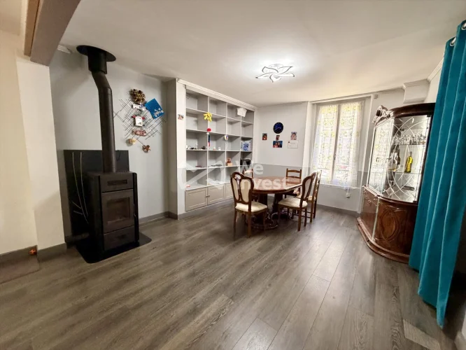 House for Sale in Boissy-Le-Châtenelle photo 4