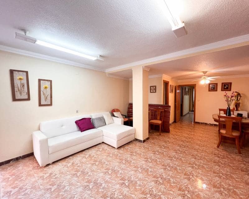 Apartment for sale in Guardamar Playa, Guardamar del Segura, Alicante photo 4
