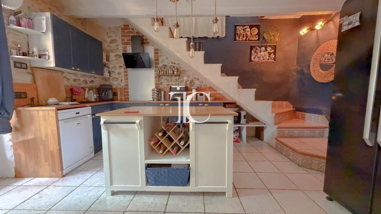 Charming Stone House with Terrace and Garden, in the Heart of an Authentic Village photo 4