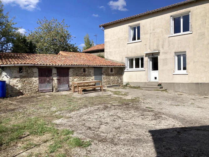 Stone Farm with 4 Hectares photo 2