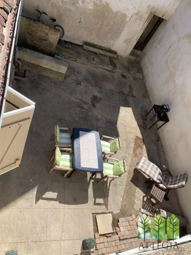 Character Townhouse Property to Renovate with Gîte Potential photo 5