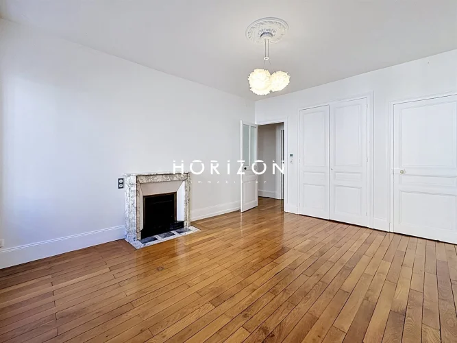 Mâcon: 4-Room Flat, 144 m² photo 3