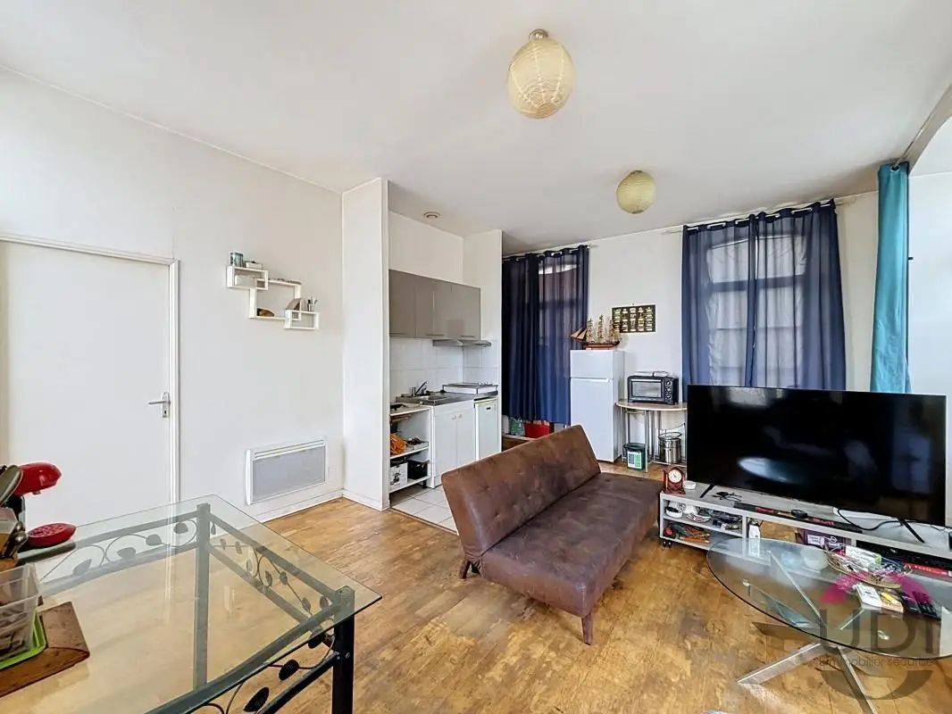 Apartment for sale in Montluçon — 1 bedroom, 48 m² photo 4