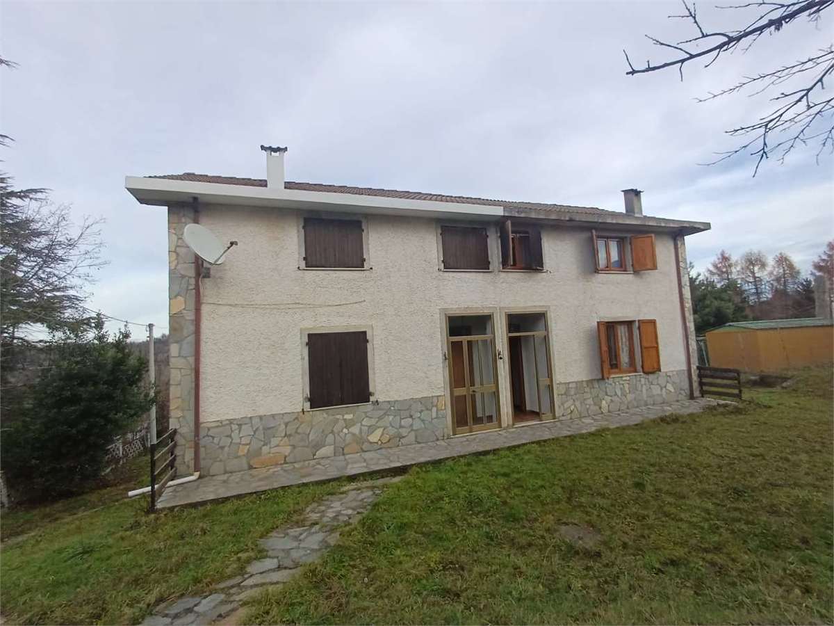Property in Montezemolo photo 5