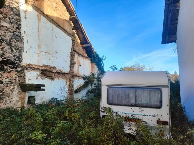 Barn Conversion Project with House to Rebuild and 6,190 m² Land in Saint-Cyr photo 4