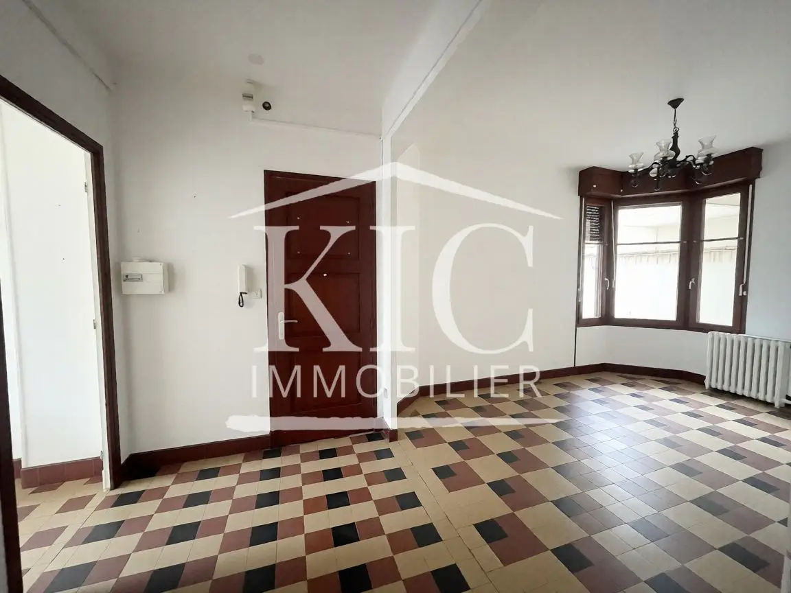Apartment for sale in Carcassonne — 2 bedrooms, 69 m²