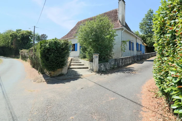 Village House, 2 Bedrooms, 440m² of Land