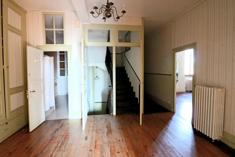Flat which could be Divided into Three Appartments photo 4