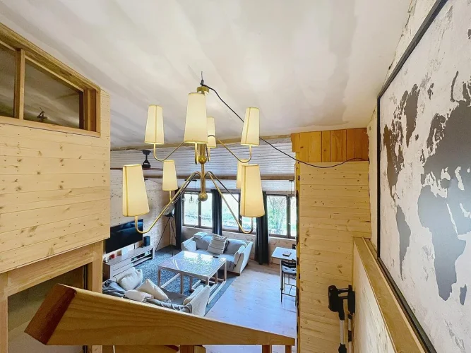F4 House photo 5