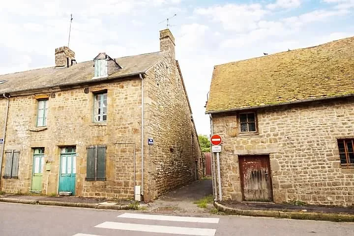 Semi-Detached Stone and Slate Property(100 sqm), Situated in a Village not Far from the Basic