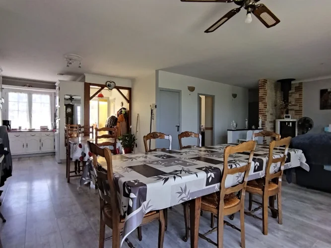 House with Basement, 3 Bedrooms, Fenced Plot of 840 m² photo 3