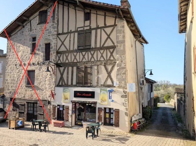 In a Pretty Village, Building for Rent with Operating Commer