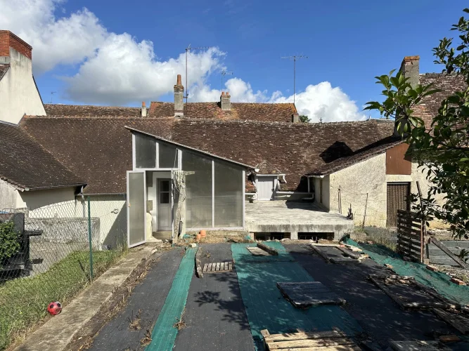 Property to Finish Renovating in la Trimouille photo 2