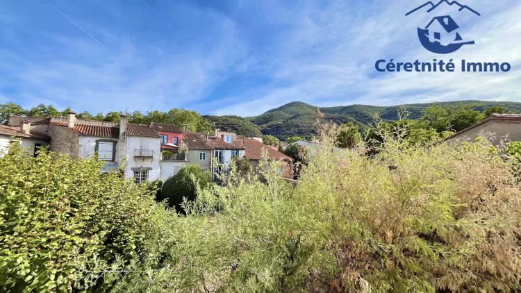 Exclusive Listing in Céret: Rare Village House with Sunny Orientation and Clear Views photo 2
