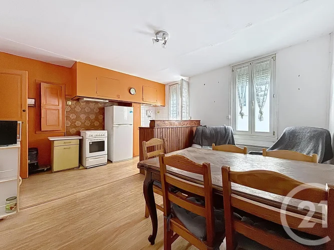 Béziers City Center Fénelon/Boulevard D'angleterre 4-Room Townhouse with Garage. Close to the photo 3