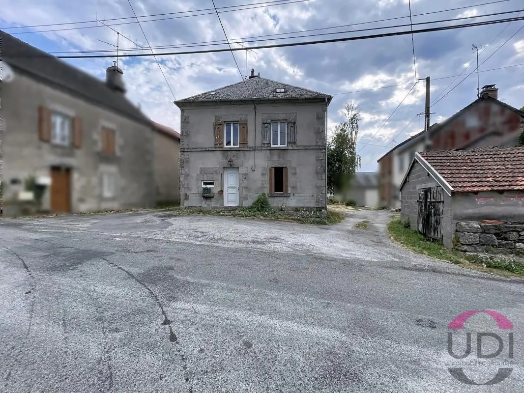 House for sale in Saint Yrieix Les Bois — 3 bedrooms, 166 m²