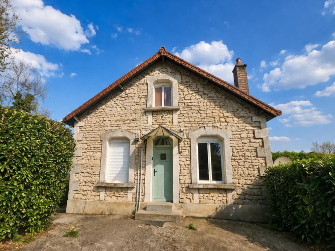 Charming Stone Property with Guest Accommodation, Outbuildings and Garden photo 2