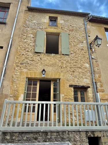 Plesant Stone Village House with Balcony in the Heart of Belves photo 5