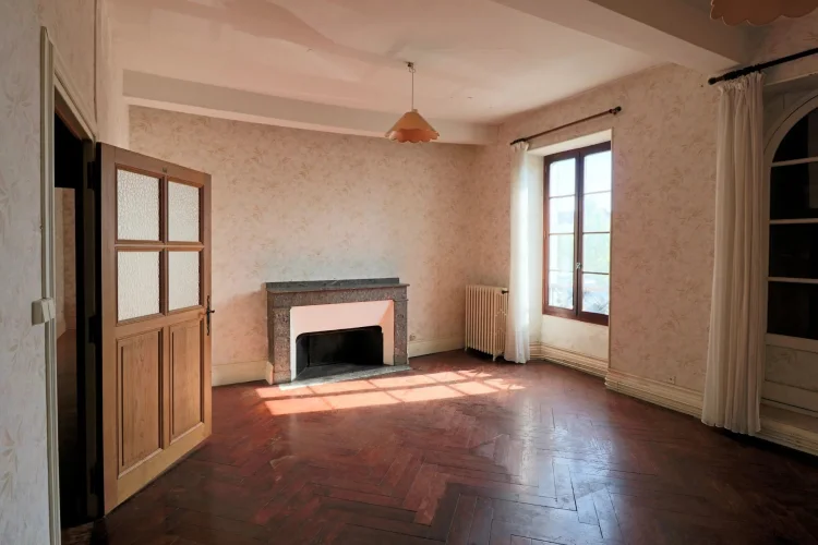 Flat which could be Divided into Three Appartments photo 3