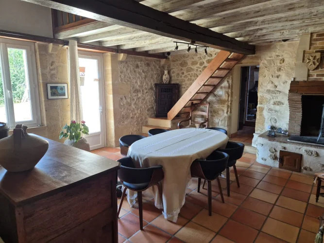 Character House of 123 m² with Dovecote on a 940 m² Plot photo 5