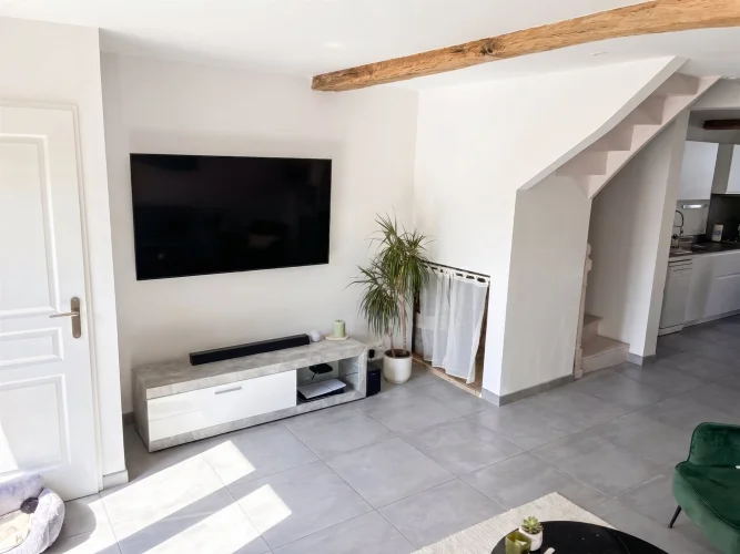 Contemporary Town House with Unique Charm - Downtown Bergerac photo 3