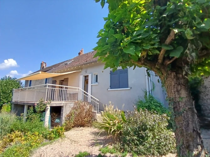 4 Bedroomed Town Housewith Garden for Sale Dordogne